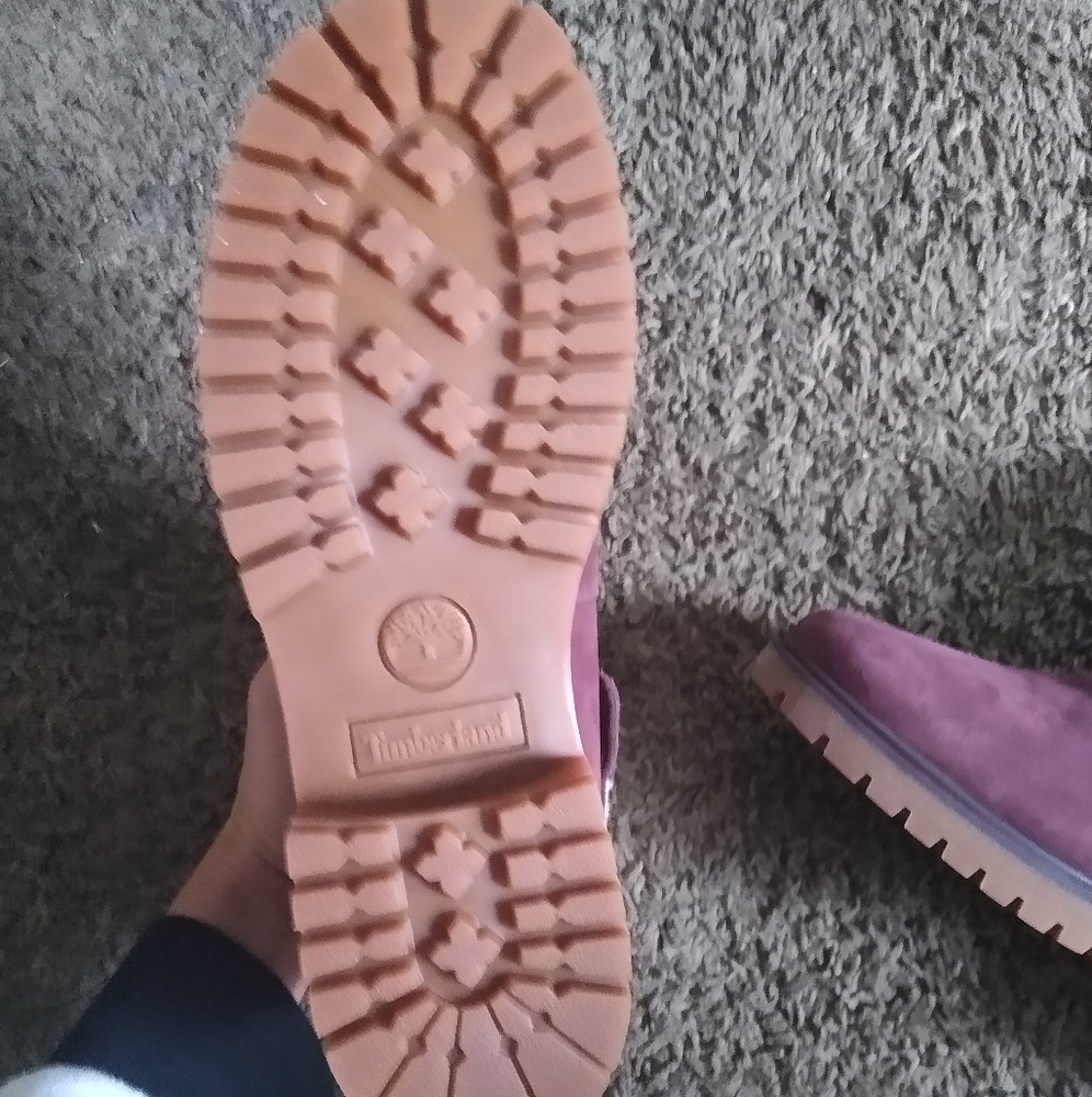 Burgundy timberland boots
